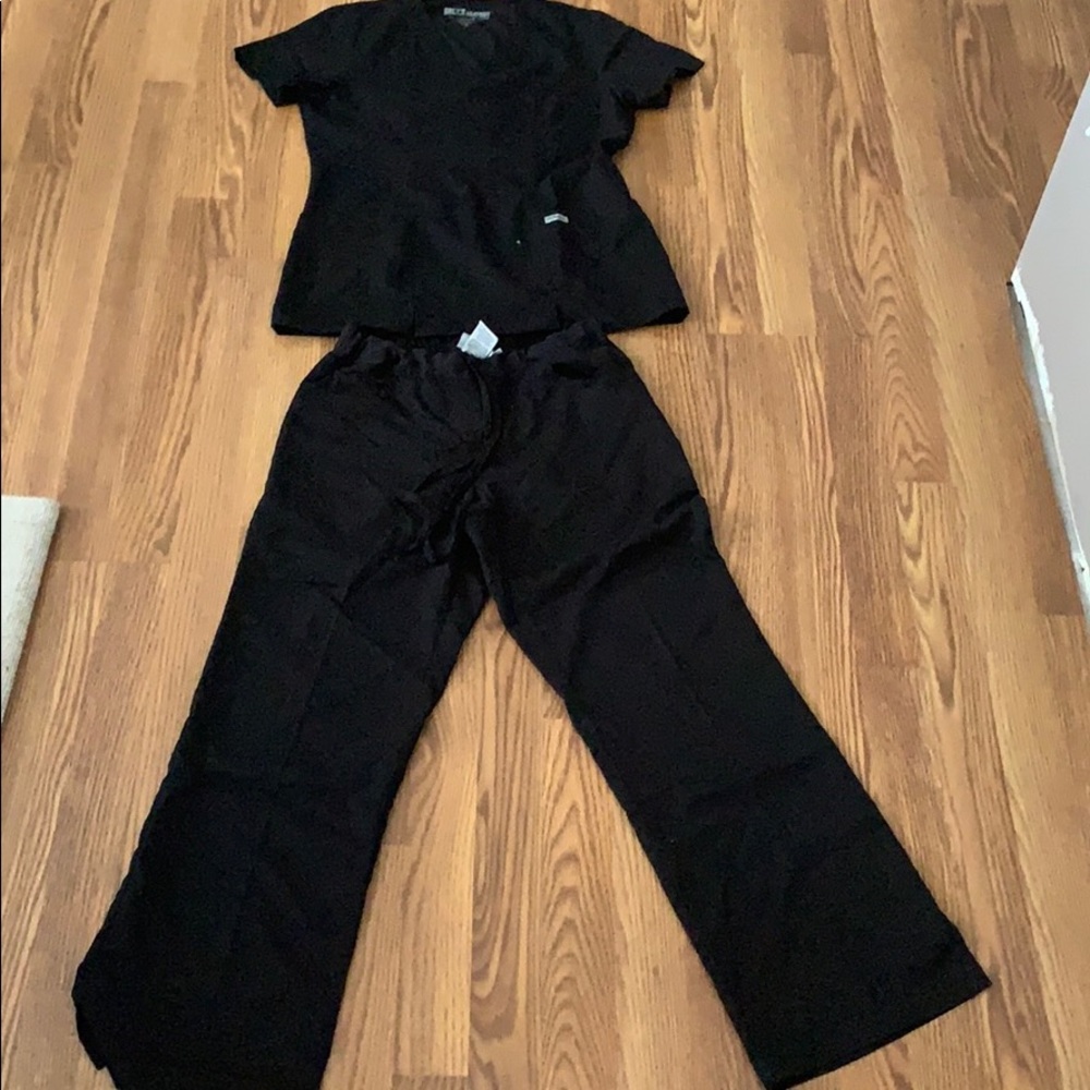 Black scrubs